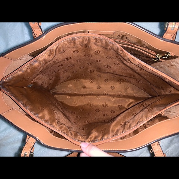 Tory Burch York Tote - Picture 4 of 8